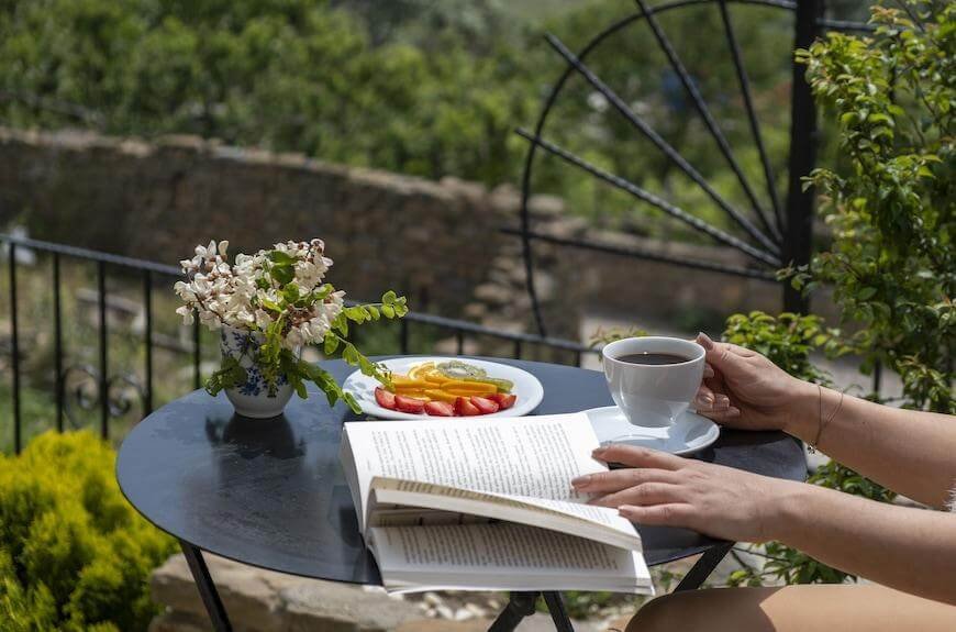 santé bien_être représentant la lecture qui favorise la santé